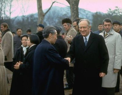Keywords: å°¼å…‹æ¾è®¿åŽ