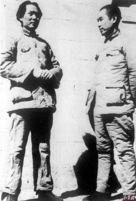 1937å¹´ï¼Œæ¯›æ³½ä¸œå’Œå‘¨æ©æ¥åœ¨å»¶å®‰
