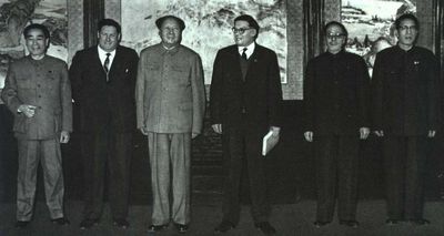 1967å¹´11æœˆ27æ—¥ï¼Œæ¯›æ³½ä¸œã€å‘¨æ©æ¥ã€åº·ç”Ÿä¼šè§æ¾³å¤§åˆ©äºšå…±äº§å…šä¸»å¸­å¸Œå°”
