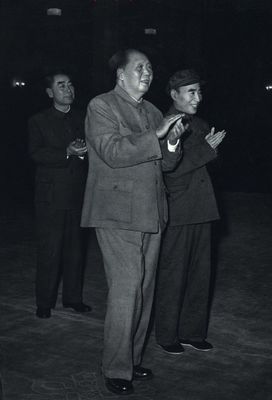 1967å¹´ï¼Œæ¯›æ³½ä¸œå’Œæž—å½ªã€å‘¨æ©æ¥
