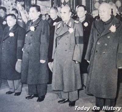 å‘¨æ©æ¥ è‘£å¿…æ­¦ æž—å½ª é‚“å°å¹³å‚åŠ é™ˆèµ“è¿½æ‚¼ä¼š
